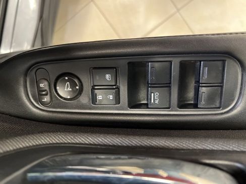 Used 2020 Honda HR-V LX image 16