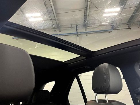 Used 2025 Mercedes-Benz GLE 350 4MATIC image 17