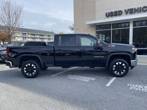 Used 2020 Chevrolet Silverado 2500 LT w/ All Star Edition image 9