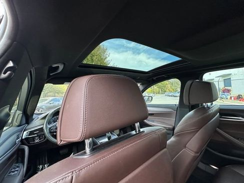 Used 2022 BMW 530i xDrive 530i xDrive w/ Luxury Seating Package image 35