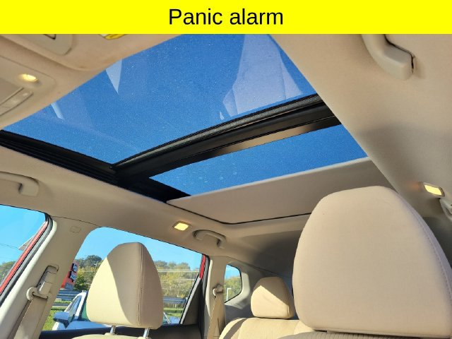 Used 2014 Nissan Rogue SV w/ SV Moonroof Package AWD/4WD image 26