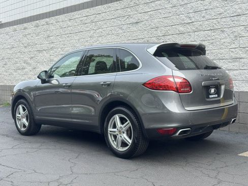 Used 2014 Porsche Cayenne Platinum Edition w/ Walnut Interior Package AWD/4WD image 13