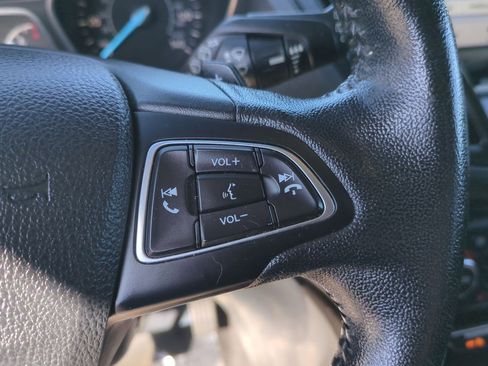 Used 2017 Ford Escape Titanium image 13