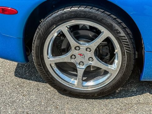 Used 1999 Chevrolet Corvette Coupe w/ Lighting Pkg RWD image 32