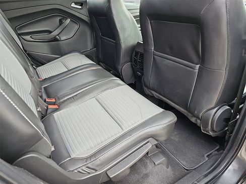 Used 2019 Ford Escape SE image 11