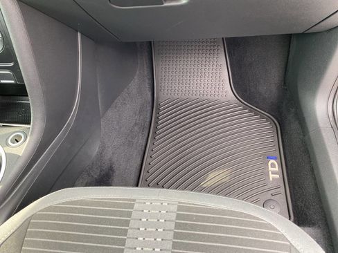 Used 2014 Volkswagen Beetle R-Line image 19