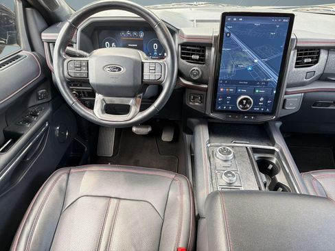 Used 2024 Ford Expedition Limited AWD/4WD image 28