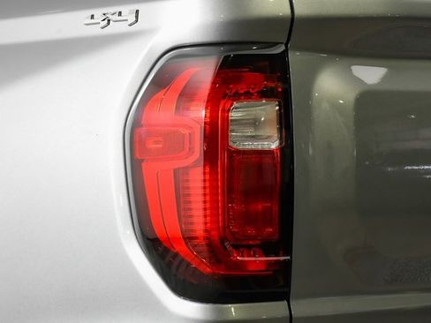 New 2025 GMC Canyon Elevation w/ Convenience Package image 40