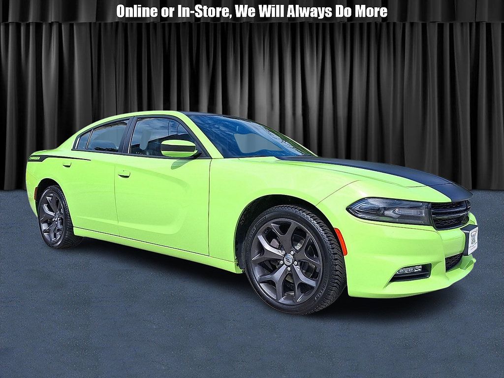 Used 2019 Dodge Charger SXT w/ Plus Group RWD image 1
