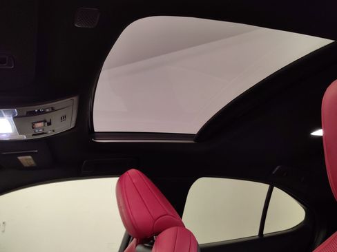 Used 2019 Lexus UX 200 image 15