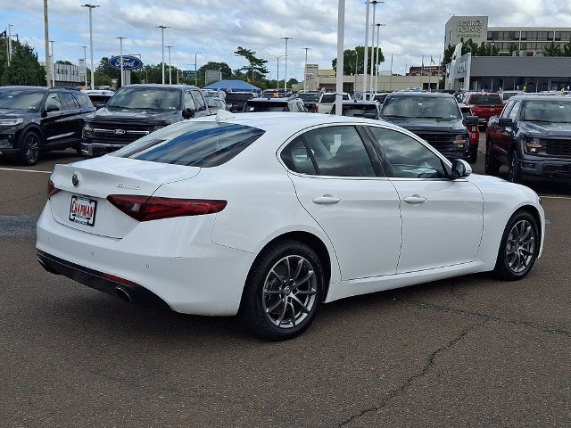 Used 2020 Alfa Romeo Giulia AWD w/ Cold Weather Package image 5