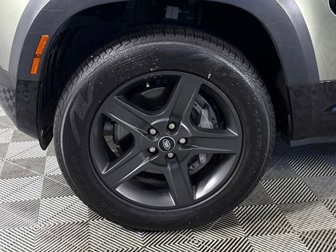 Used 2023 Land Rover Defender 110 X-Dynamic SE image 10