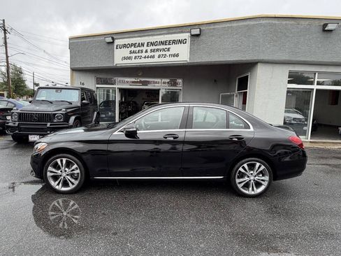 Used 2016 Mercedes-Benz C 300 4MATIC Sedan image 4