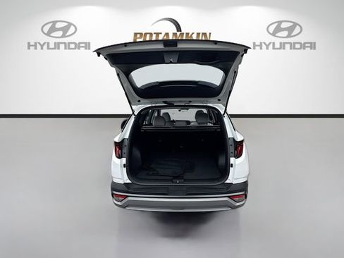 Certified 2026 Hyundai Tucson SE FWD image 24