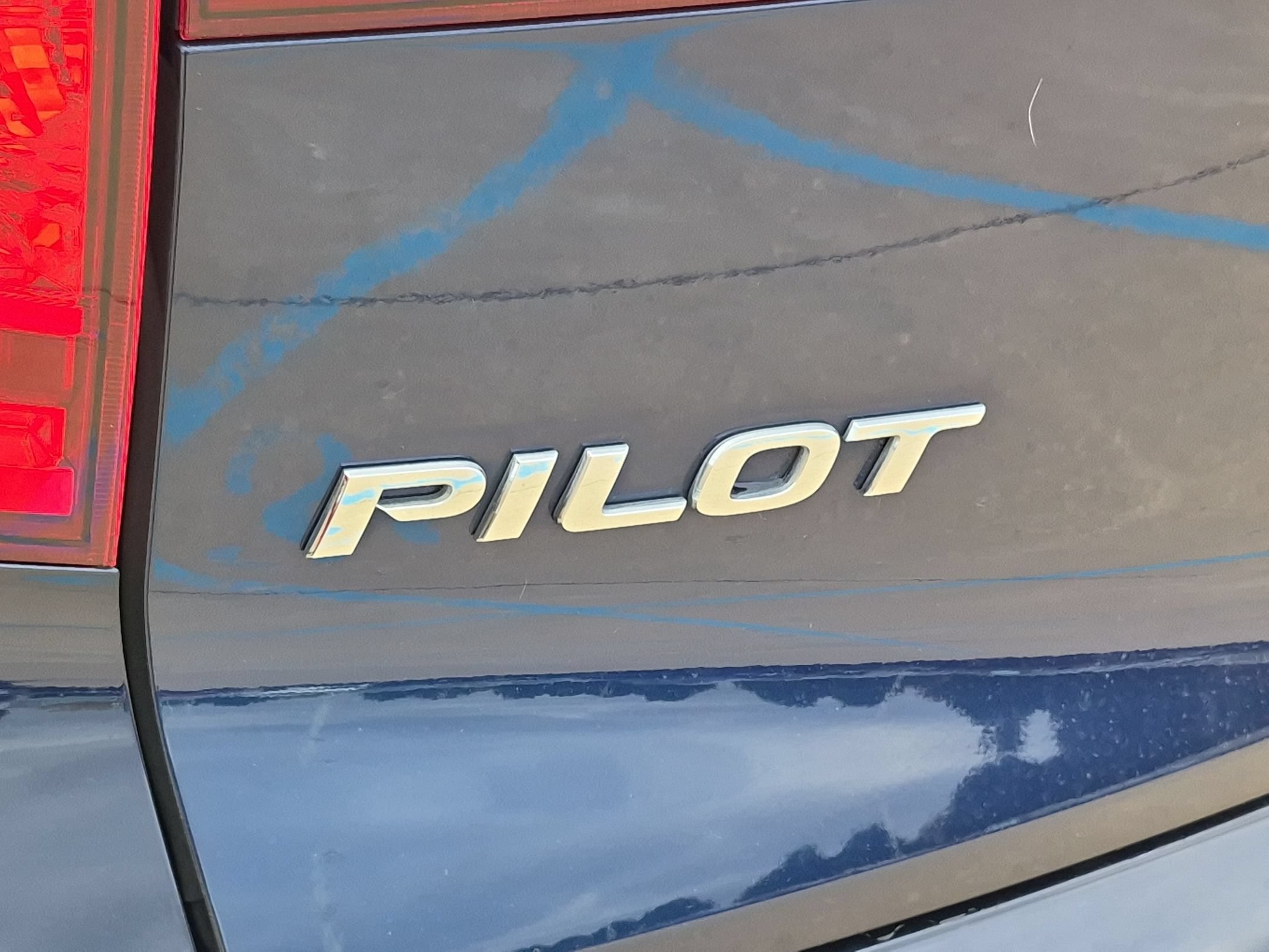 Used 2018 Honda Pilot Elite image 33