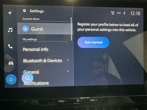 Used 2025 Toyota Corolla SE w/ SE Premium Package image 32