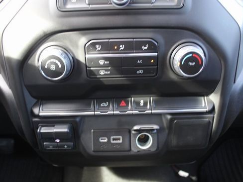 Used 2022 Chevrolet Silverado 2500 Custom w/ Custom Value Package image 24