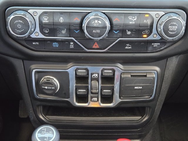 Used 2023 Jeep Wrangler Unlimited w/ Cold Weather Group AWD/4WD image 20