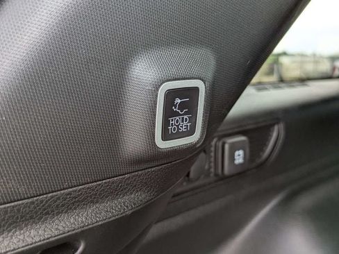 Used 2025 Jeep Grand Cherokee Altitude AWD/4WD image 14