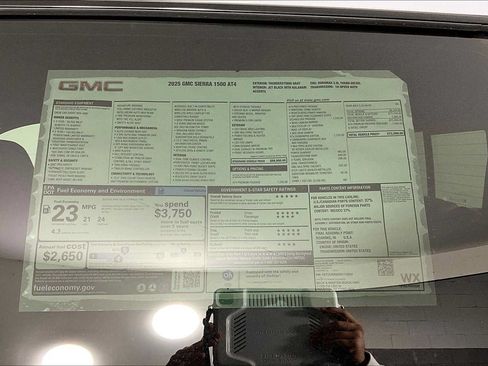 Used 2025 GMC Sierra 1500 AT4 w/ AT4 Premium Package AWD/4WD image 22