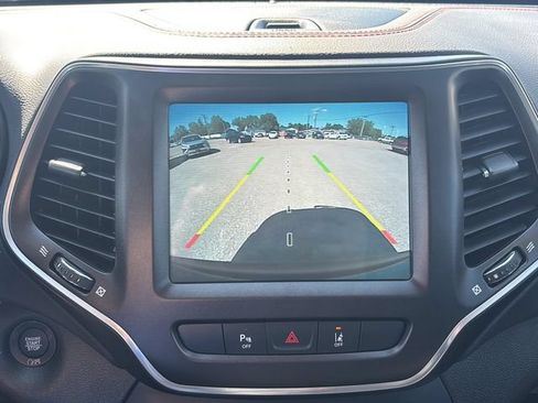Used 2021 Jeep Cherokee Trailhawk w/ Premium Leather Package AWD/4WD image 21