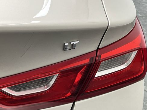 Used 2016 Chevrolet Malibu LT FWD image 26