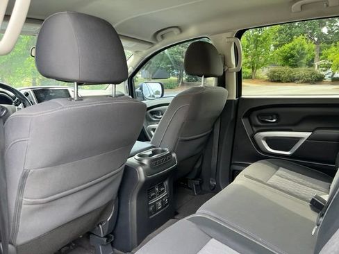 Used 2021 Nissan Titan SV w/ SV Convenience Package AWD/4WD image 15