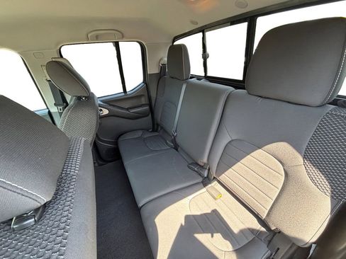 Used 2018 Nissan Frontier PRO-4X AWD/4WD image 13