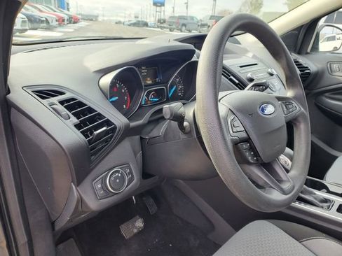 Used 2018 Ford Escape SE image 19