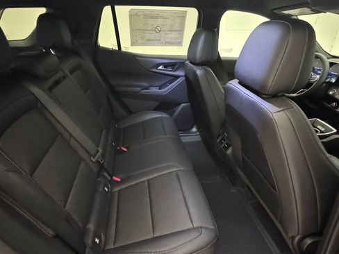 New 2026 Chevrolet Equinox LT w/ Convenience Package II FWD image 35