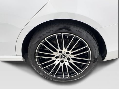 Used 2023 Mercedes-Benz C 300 Sedan w/ Exclusive Trim Package image 12