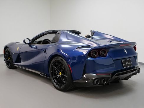 Certified 2021 Ferrari 812 GTS Base image 5