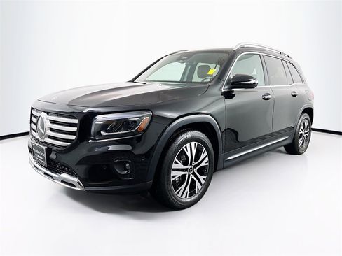 Used 2024 Mercedes-Benz GLB 250 image 3