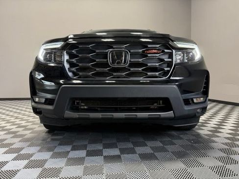 Used 2023 Honda Passport TrailSport image 3