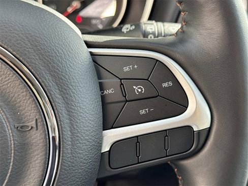 Used 2019 Jeep Compass Latitude image 27