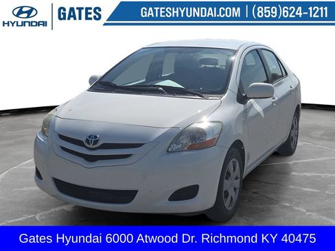 Used 2008 Toyota Yaris Sedan w/ Convenience Pkg FWD image 5