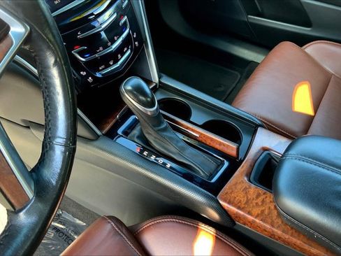 Used 2015 Cadillac XTS Luxury image 17