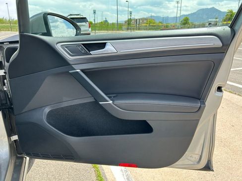 Used 2016 Volkswagen Golf SE w/ Lighting Package image 15