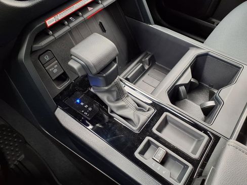 New 2025 Toyota Tundra SR image 11