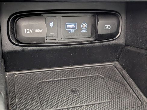 Used 2020 Hyundai Santa Fe Limited image 21