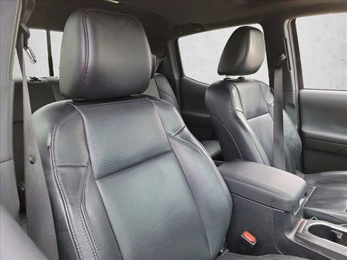 Used 2022 Toyota Tacoma TRD Sport w/ TRD Premium Sport Package RWD image 14