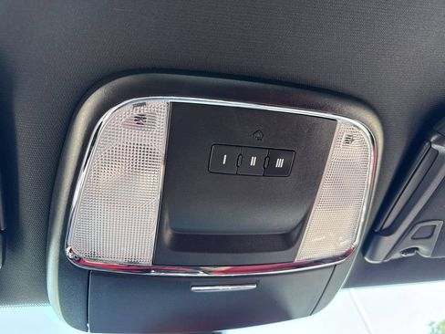 Used 2018 Dodge Charger R/T Scat Pack RWD image 16