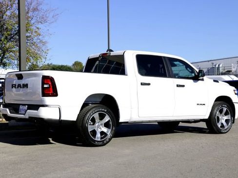New 2026 RAM 1500 Express image 5