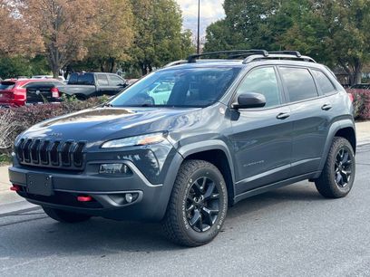 Used 2016 Jeep Cherokee Trailhawk w/ Comfort/Convenience Group