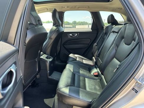 Certified 2024 Volvo XC60 T8 Ultimate w/ Climate Package AWD/4WD image 13