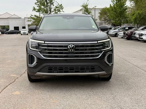 Used 2024 Volkswagen Atlas SE FWD image 2