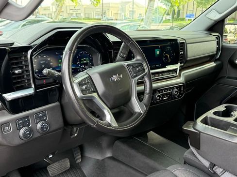 Used 2022 Chevrolet Silverado 1500 RST AWD/4WD image 21