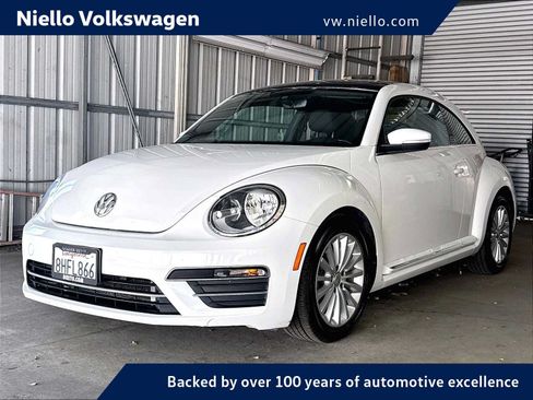 Used 2019 Volkswagen Beetle 2.0T SE FWD image 1