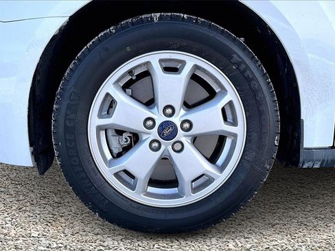 Used 2017 Ford Transit Connect XLT image 9