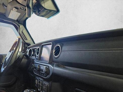 Used 2021 Jeep Gladiator Overland w/ Popular Equipment Package image 22